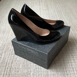 Via Spiga FOSTER black patent leather wedges / size 9 / great condition w/ box